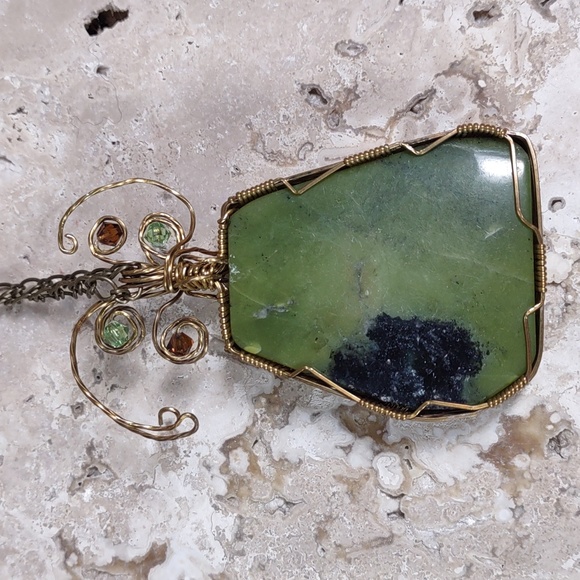 Copper/Brass Wire Wrapped Stone Pendant - Picture 4 of 6